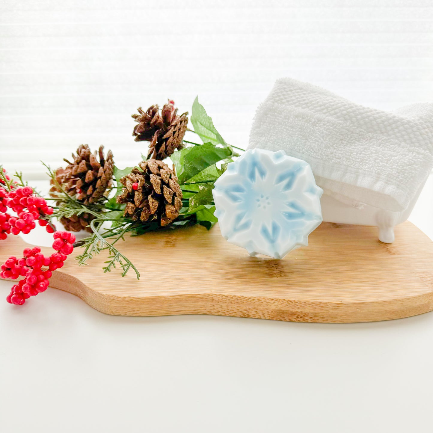 Mistletoe Kiss Snowflake